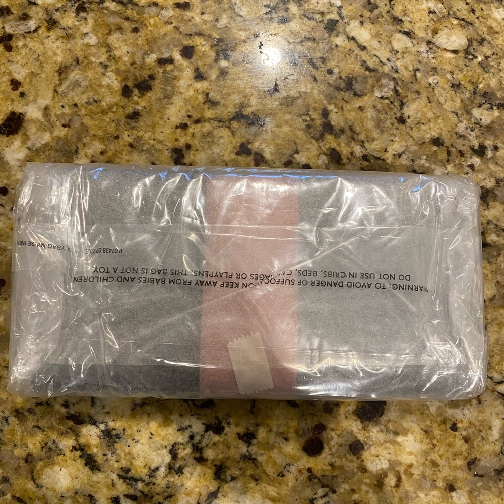 Last ONE! Coach Accordion Zip Wallet - Colorblock w Stripe NWT - Picture 4 of 6